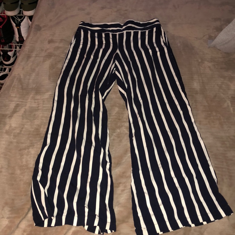 Stripped navy blue pants (flowy)